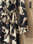 Saphira – Maxi-Kleid mit Print in Beige & Schwarz