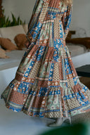 Maxikleid „Isola“ – Boho Soul in sanften Erdtönen